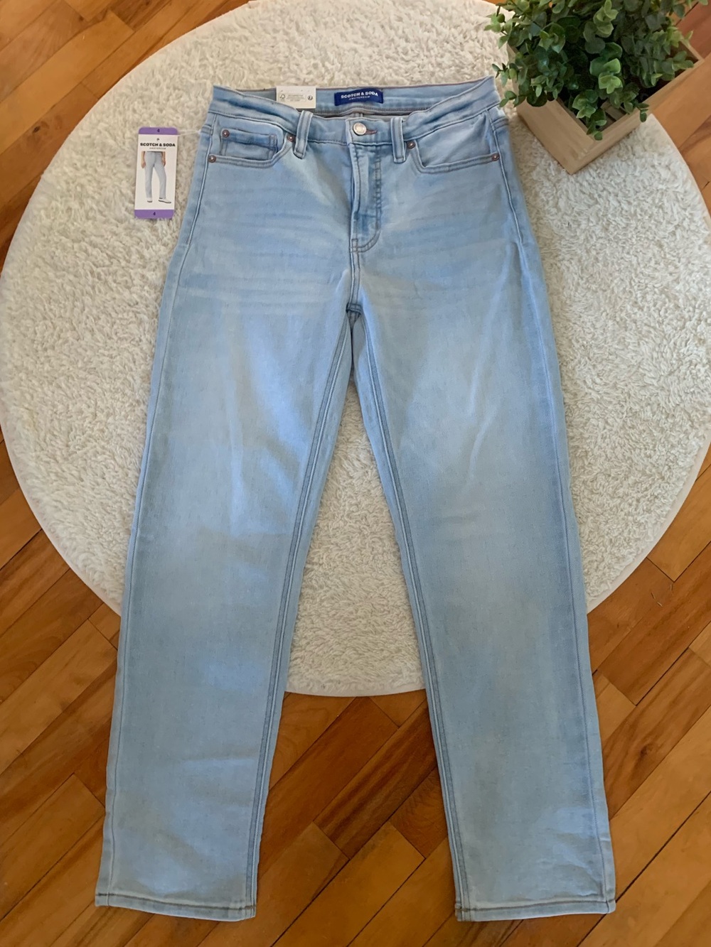 Scotch & Soda Women’s High Rise Straight Jeans